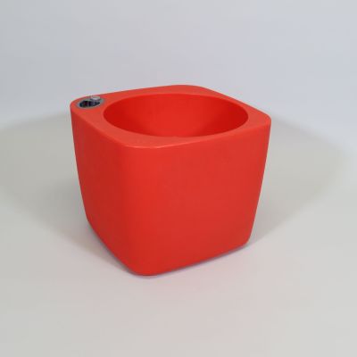 Selbstbewässerndes Pflanzgefäß „podd LOCKWITZ“ in der Farbe Rot