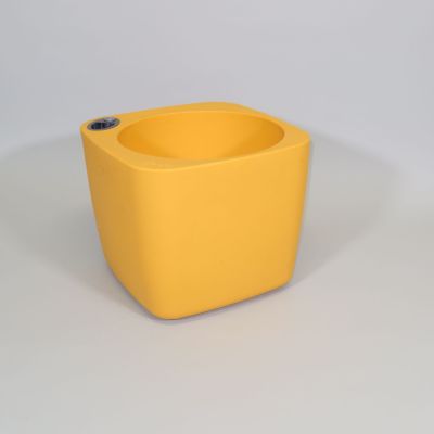 Selbstbewässerndes Pflanzgefäß „podd LOCKWITZ“ in der Farbe Gelb