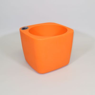 Selbstbewässerndes Pflanzgefäß „podd LOCKWITZ“ in der Farbe Orange