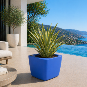 Selbstbewässerndes Pflanzgefäß „podd LOCKWITZ“ in der Farbe Blau